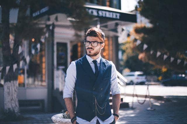 5 Fashion Item Pria yang Tak Pernah Ketinggalan Zaman