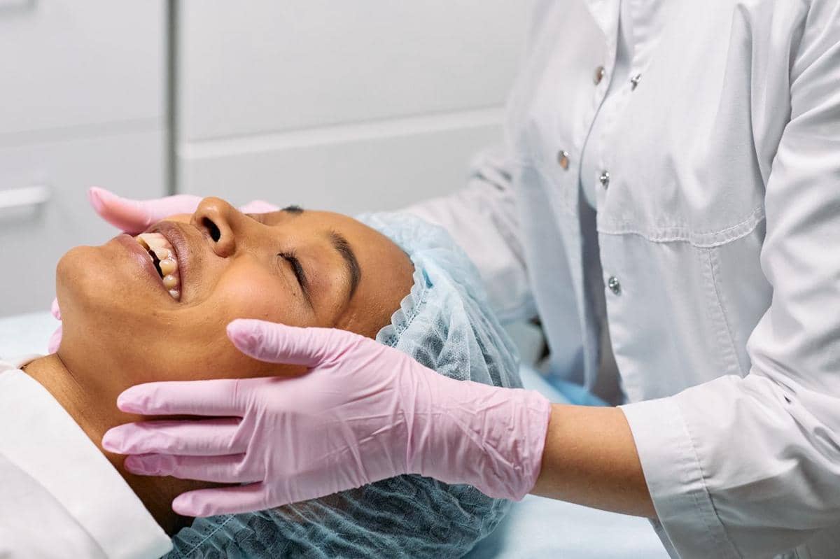 Ilustrasi professional treatment 