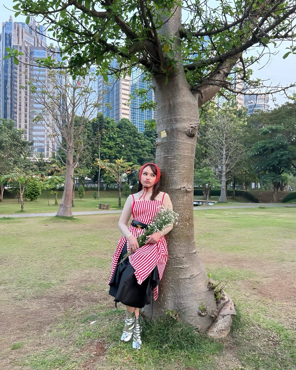 Inspirasi OOTD petite girl ala Rossa