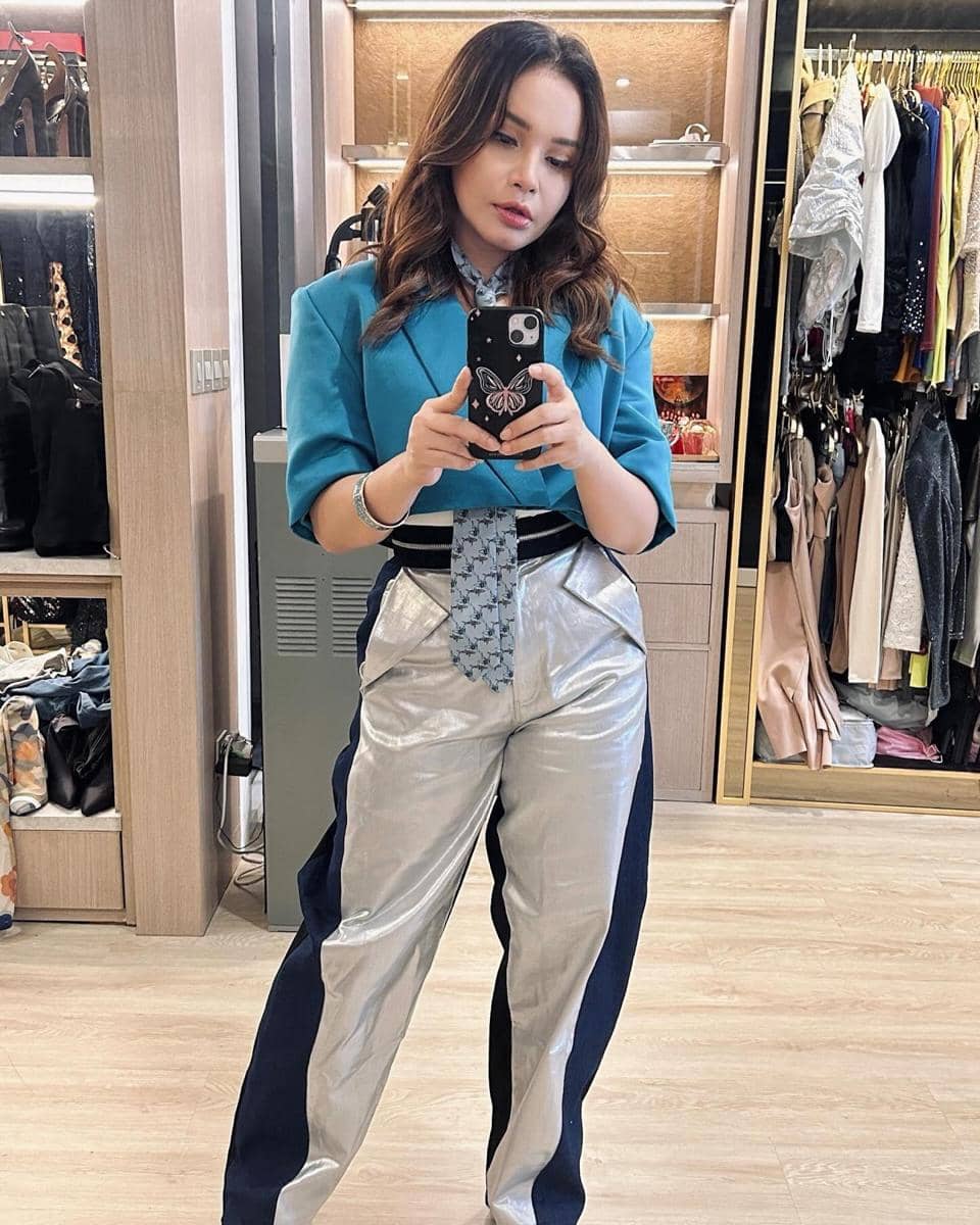 Inspirasi OOTD petite girl ala Rossa