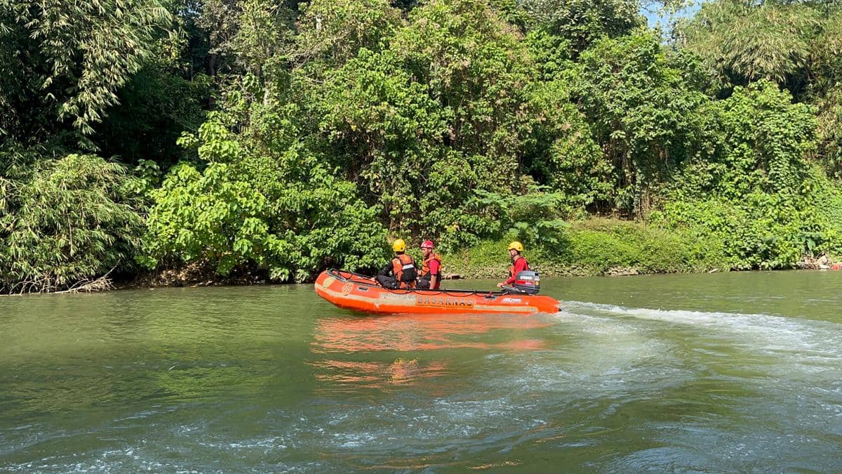 Bocah 12 Tahun Hilang Saat Mandi di Sungai Enim, Tim SAR Lakukan Pencarian