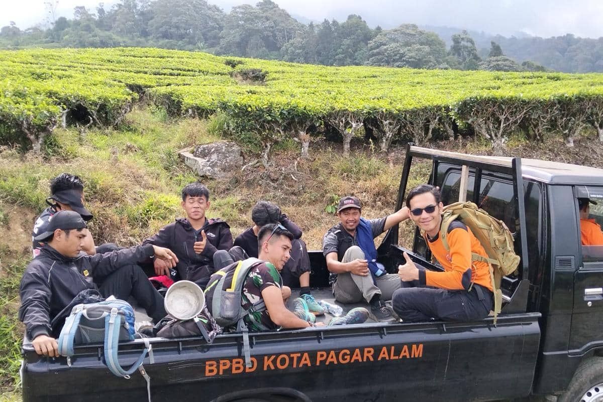 Penjemputan terhadap pria yang diduga mengganggu pendakian di Gunung Dempo 