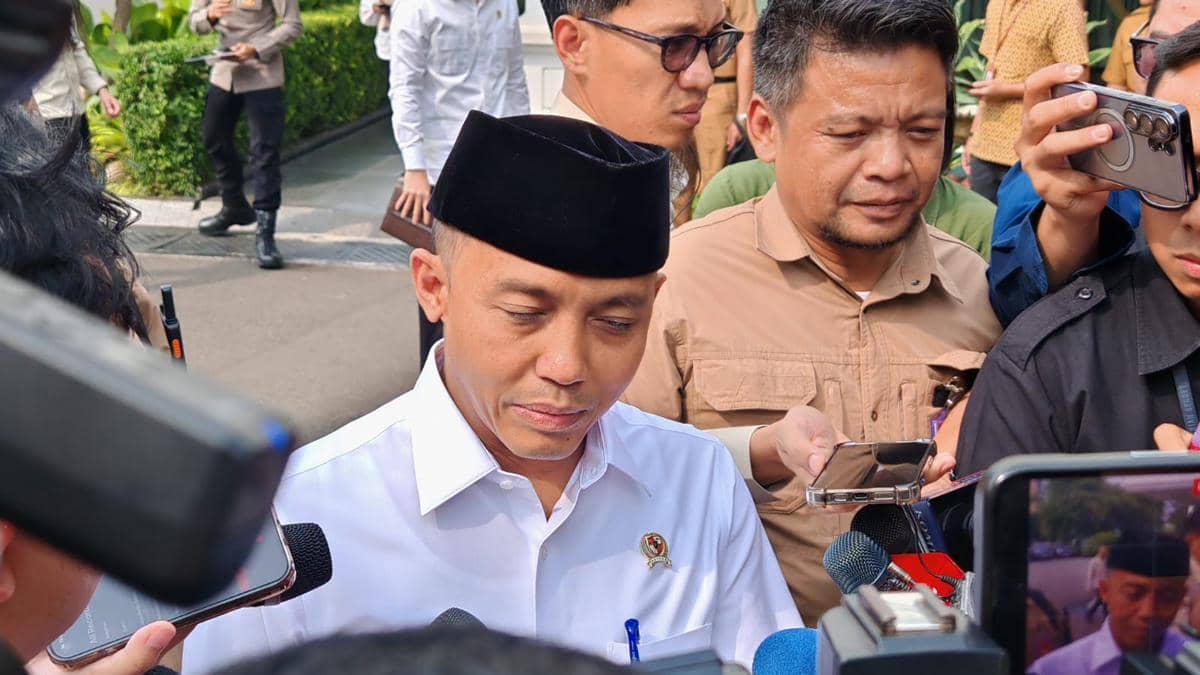 Panggil Menhut hingga BMKG, Prabowo Pimpin Rapat Bahas Karhutla-Cuaca