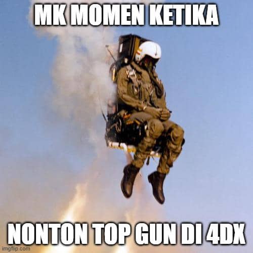 Ilustrasi meme mengenai pengalaman menonton film di bioskop 4DX dengan kursi bergerak dan efek yang terasa nyata.