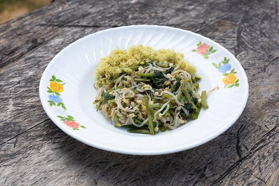 ilustrasi sayur urap-urap