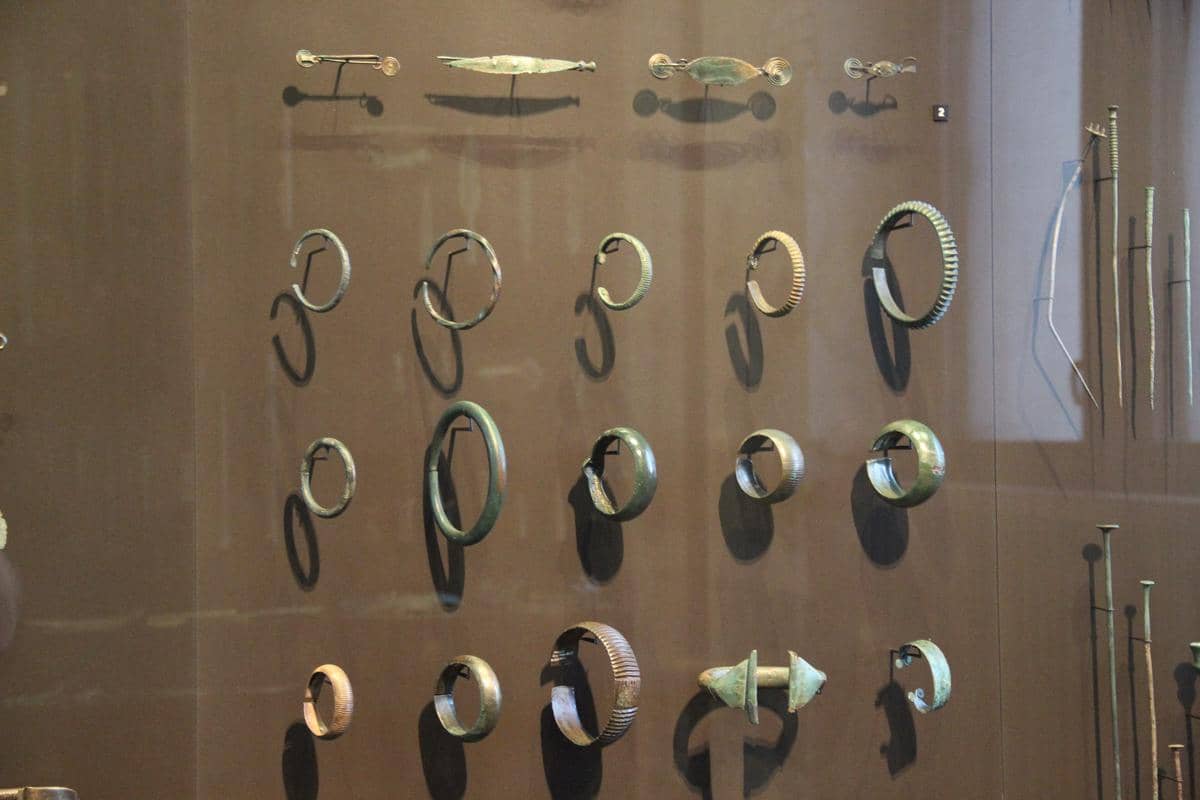perhiasan Zaman Perunggu