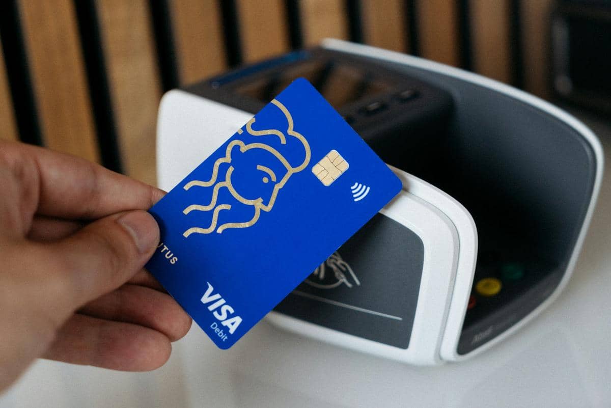 ilustrasi akses RFID