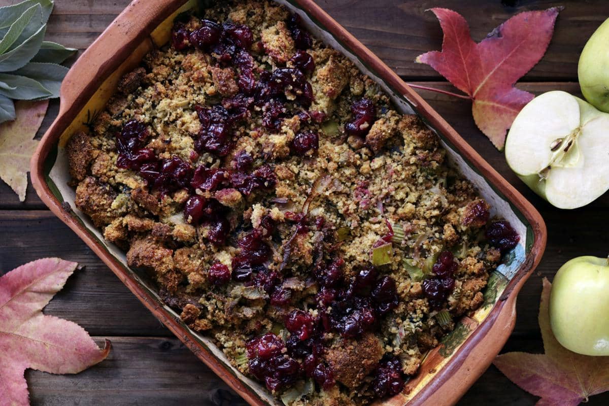 Resep Cobbler Apel dan Cranberry Masak Slow Cooker, Seenak Bakery!