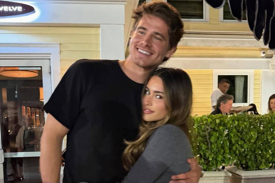 Perjalanan Cinta Madison Beer dan Justin Herbert, Kini Tunangan