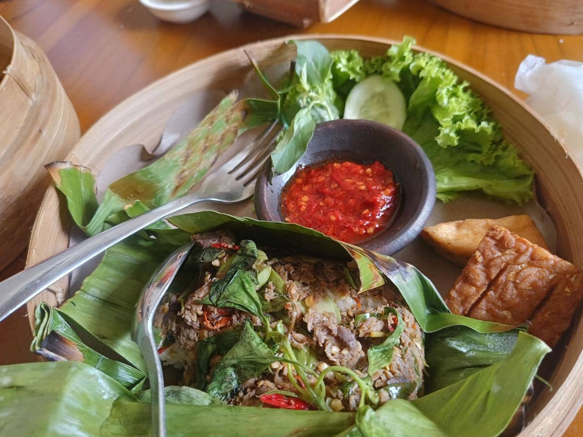 Resep Nasi Bakar Cumi Kemangi yang Gurih Pedasnya Nagih