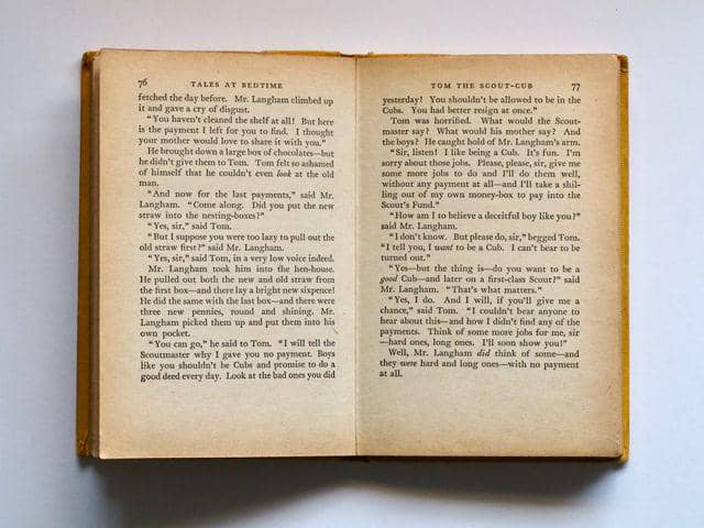 5 Cara Merawat Buku agar Tidak Cepat Menguning dan Lapuk