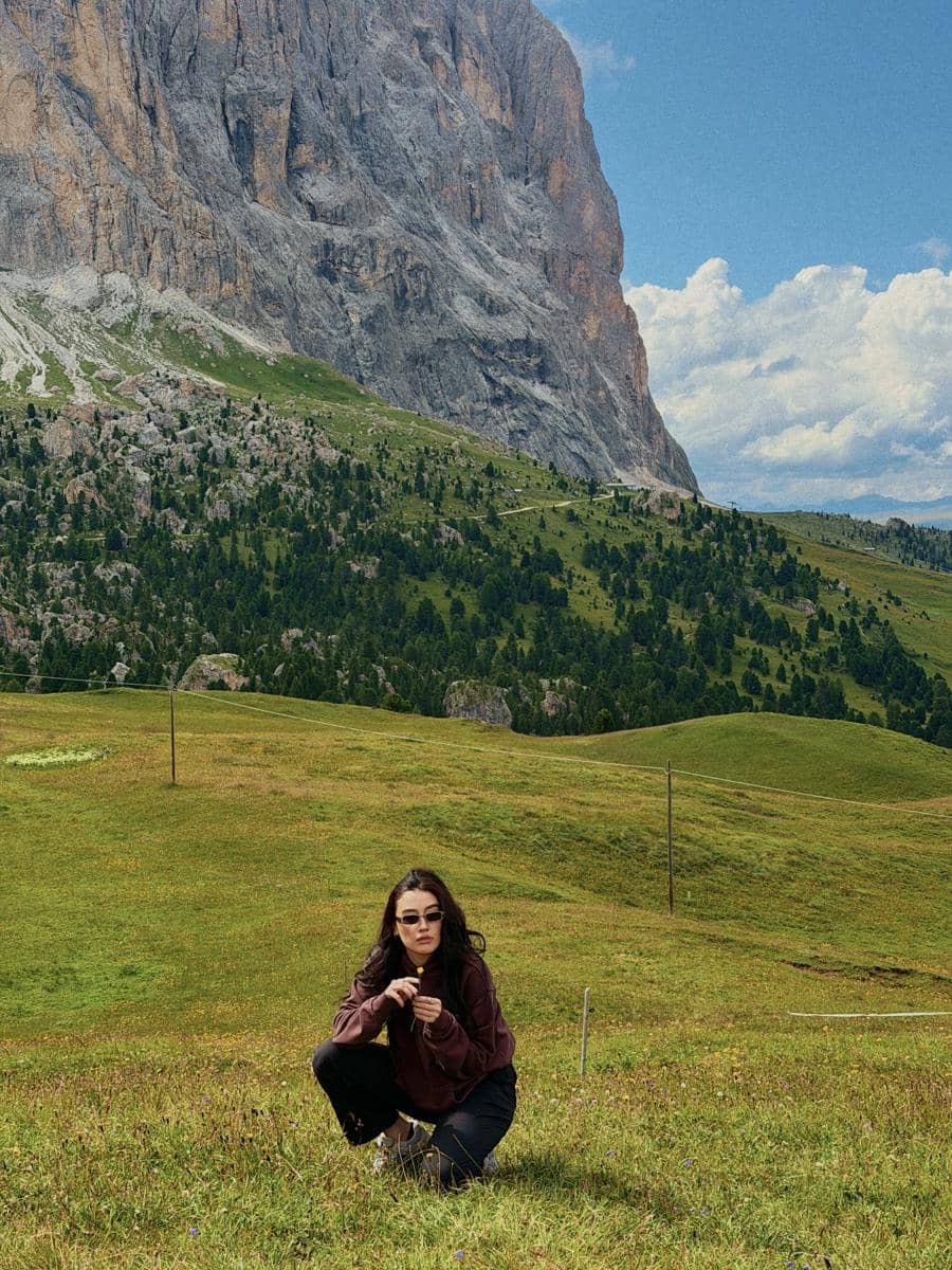 Natash Ryder menikmati alam Dolomites