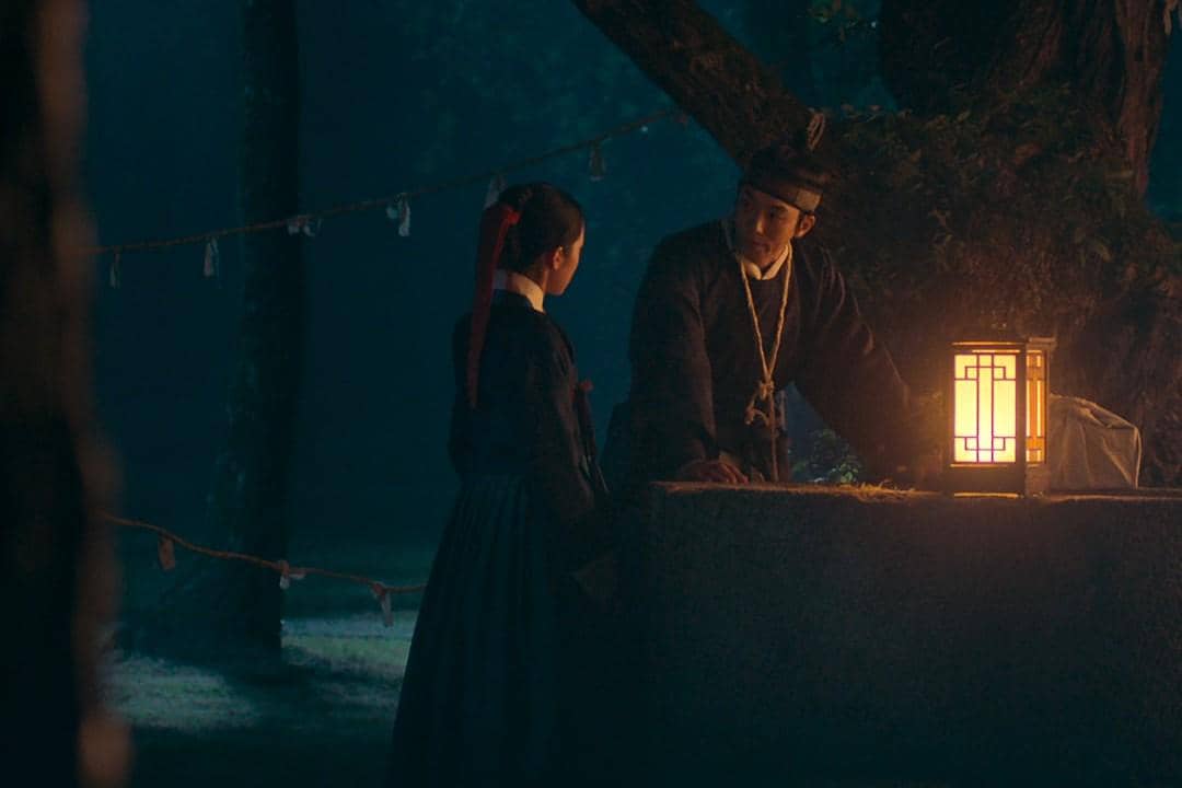 Cuplikan adegan drama Korea The East Palace yang dirilis dalam materi promosi resmi Netflix untuk serial tersebut.