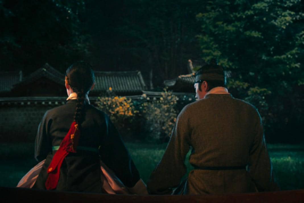 Potongan adegan drama Korea The East Palace produksi Netflix yang menampilkan momen antara para tokohnya.