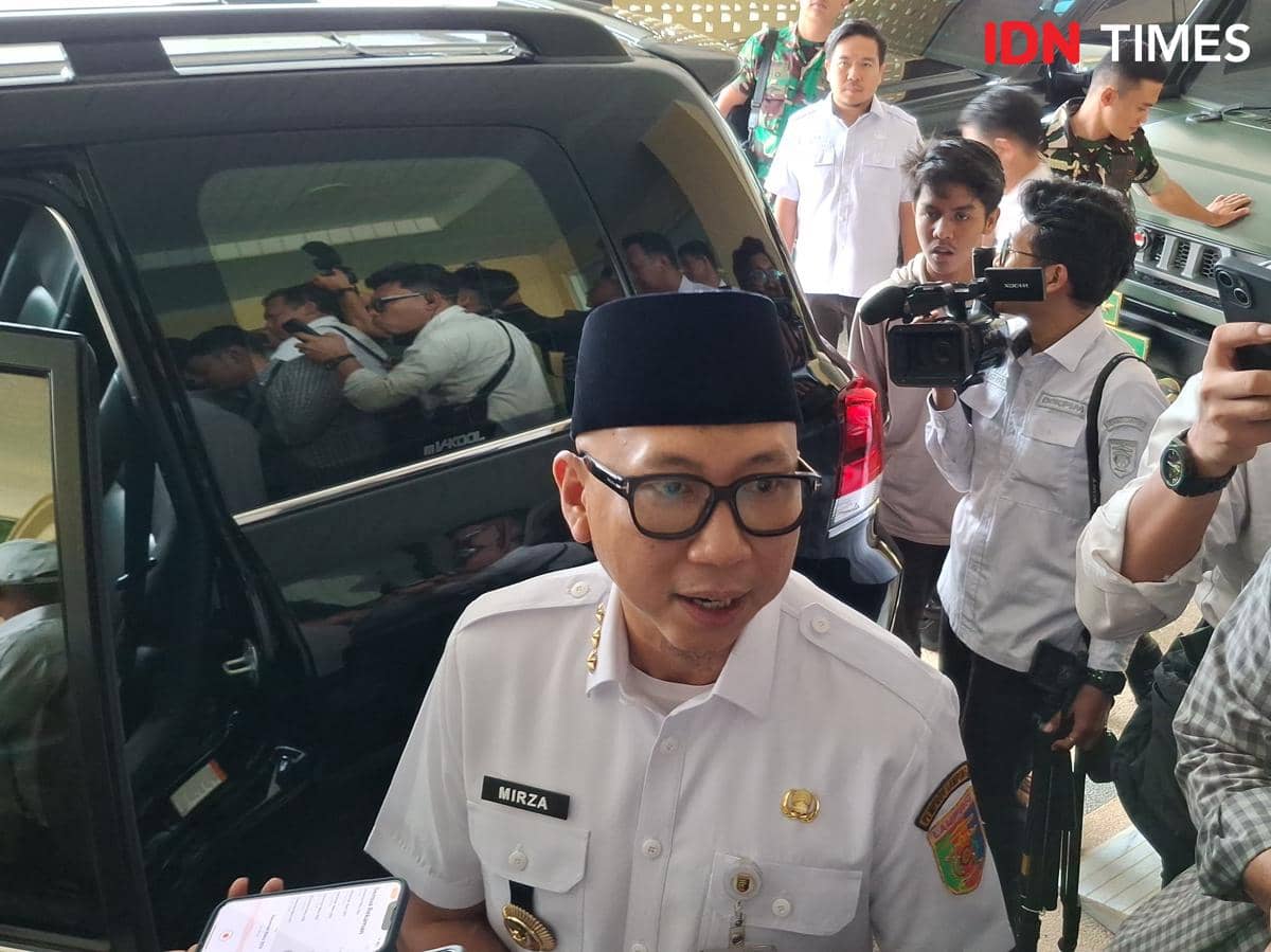 Ibu Melahirkan di Mobil karena Jalan Rusak, Gubernur: Mohon Maaf
