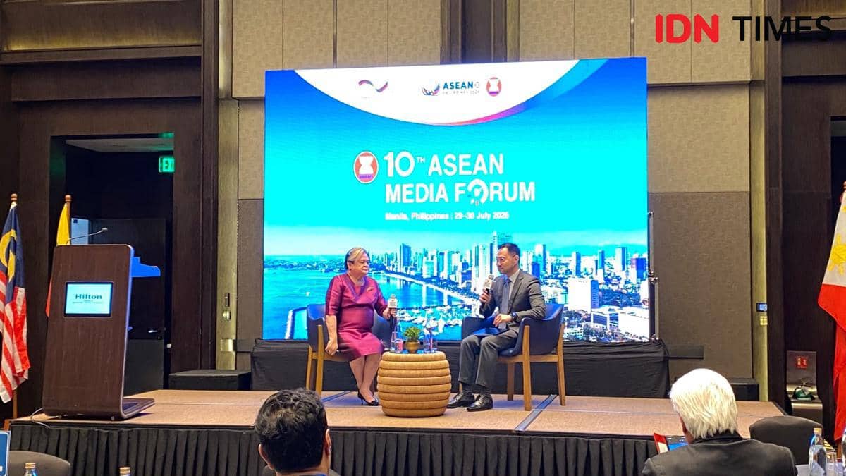 Menteri Luar Negeri Filipina Maria Theresa Lazaro di ASEAN Media Forum (AMF) ke-10 di Manila.