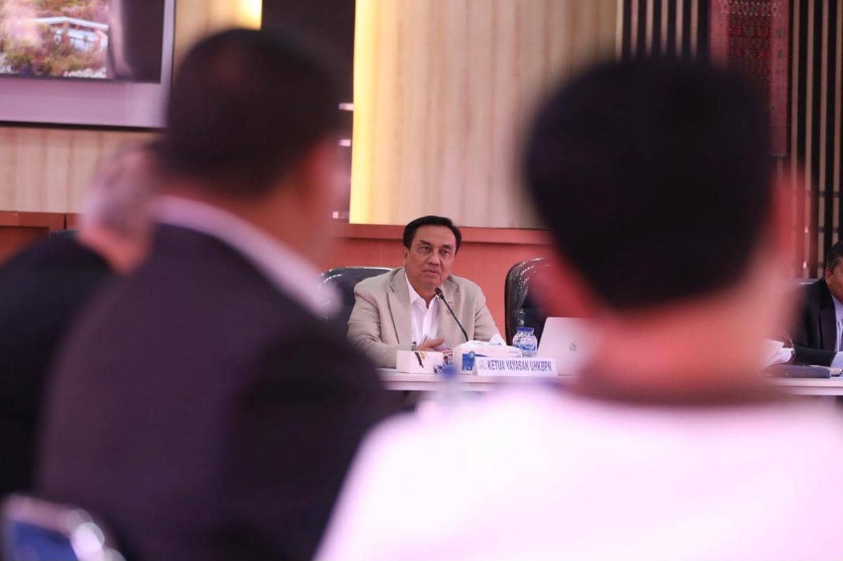 Potret Ketua Yayasan UHN Effendi Simbolon dalam dokumentasi resmi yang dibagikan oleh UHN untuk publikasi.