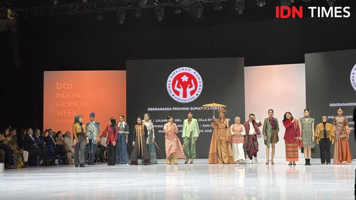 Indonesia Fashion Week 2026 Resmi Digelar, Angkat Keindahan Ulos