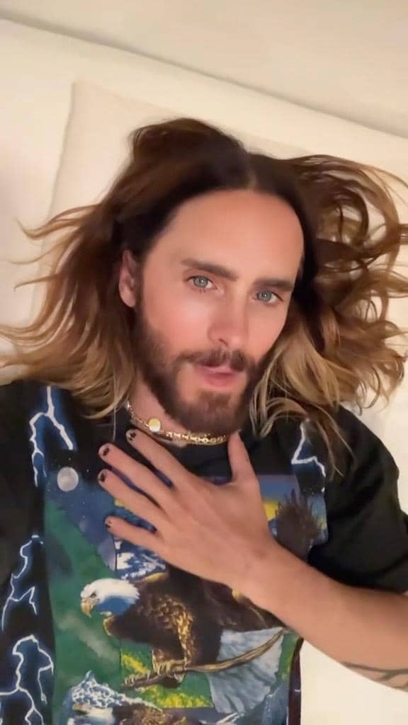 Potret Jared Leto yang dibagikan melalui akun Instagram pribadinya, sebagaimana tercantum dalam keterangan foto.