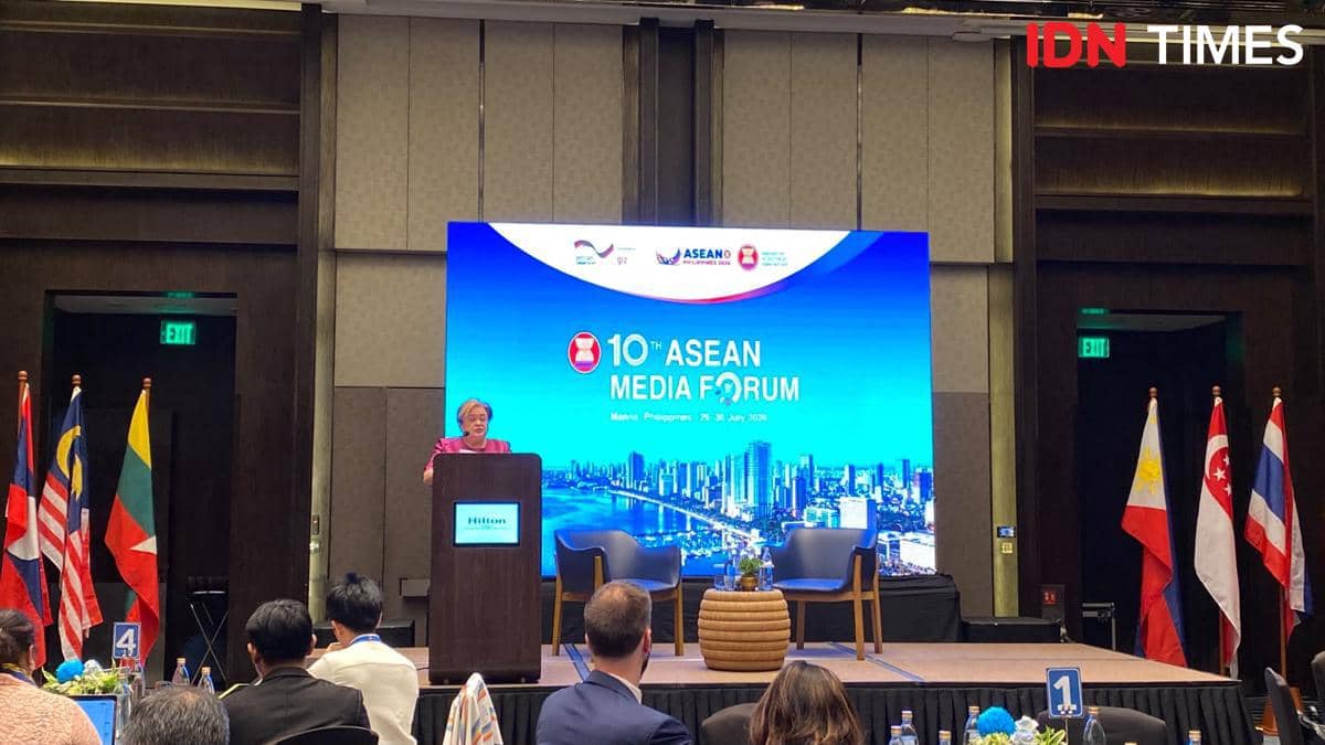 Menteri Luar Negeri Filipina Maria Theresa Lazaro di ASEAN Media Forum (AMF) ke-10 di Manila.