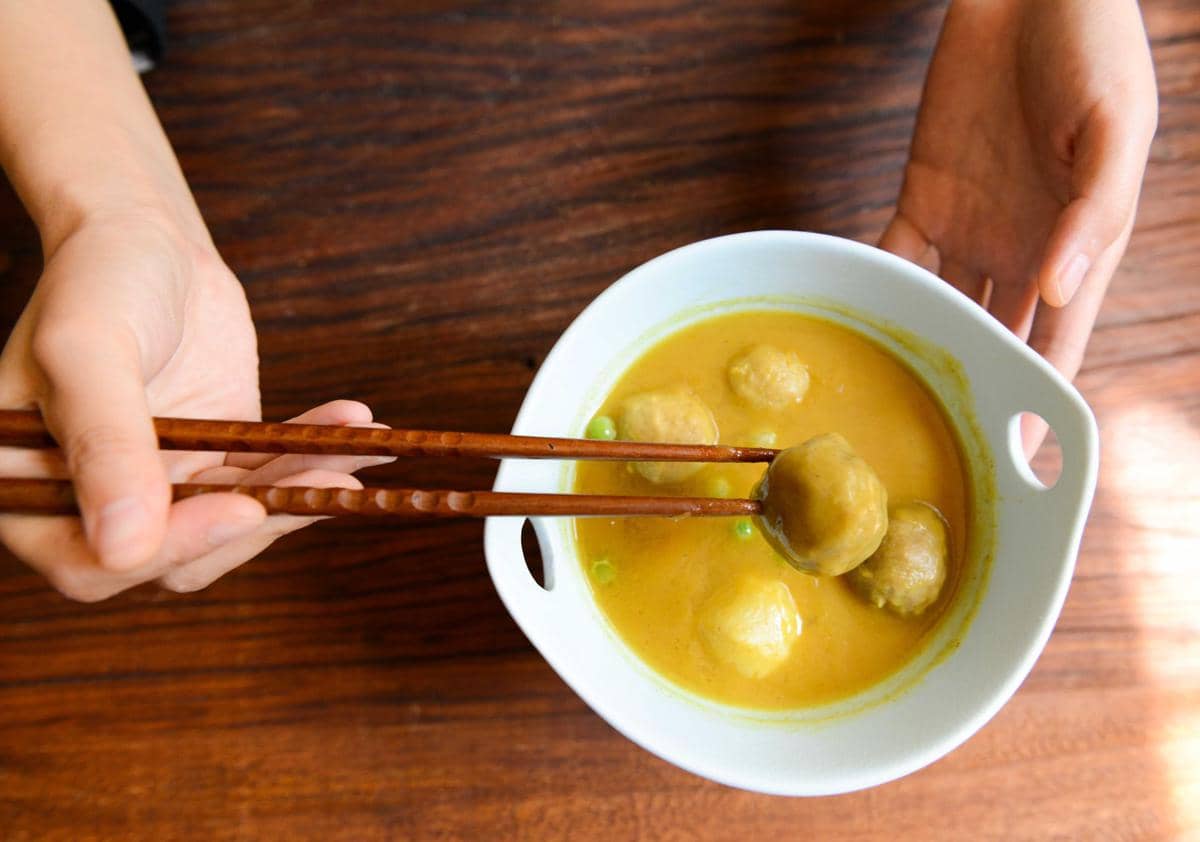 Resep Fish Balls Kari, Kuah Kental Kaya Rempah dan Hangat
