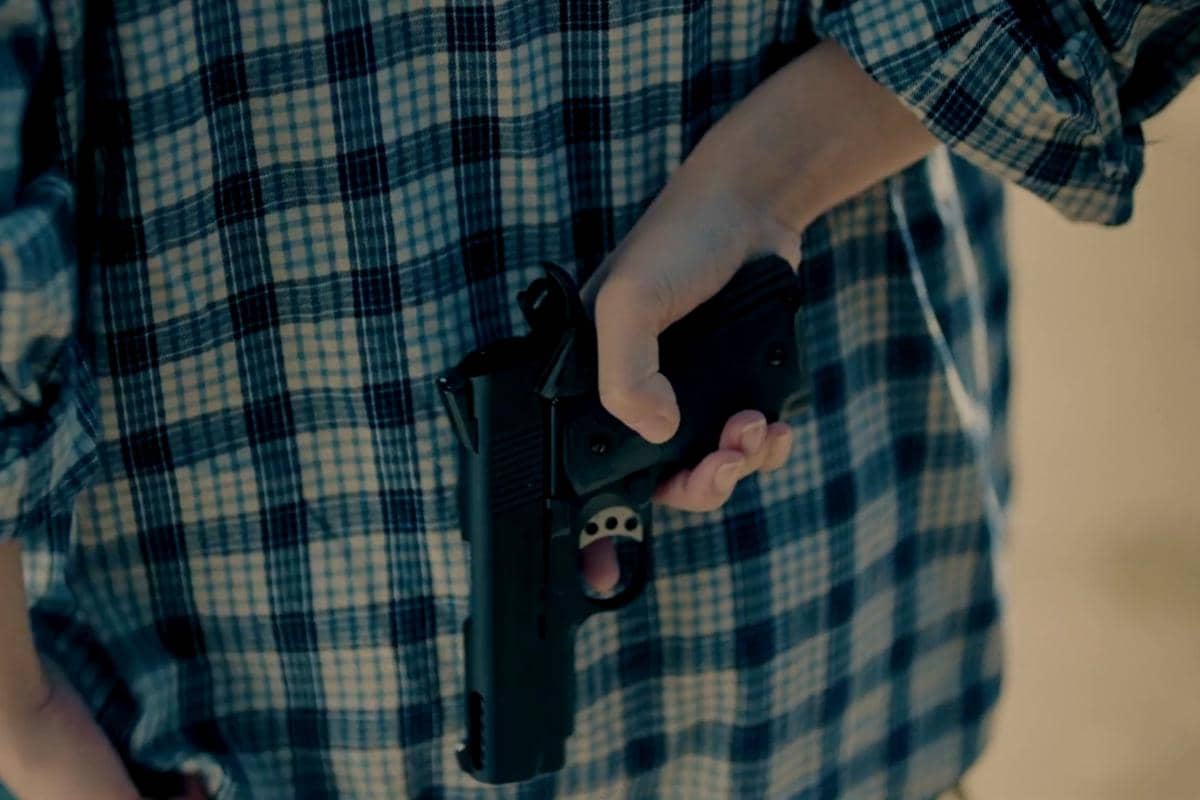 Cuplikan drama A Shop for Killers Season (dok. Disney+/ A Shop for Killers Season)