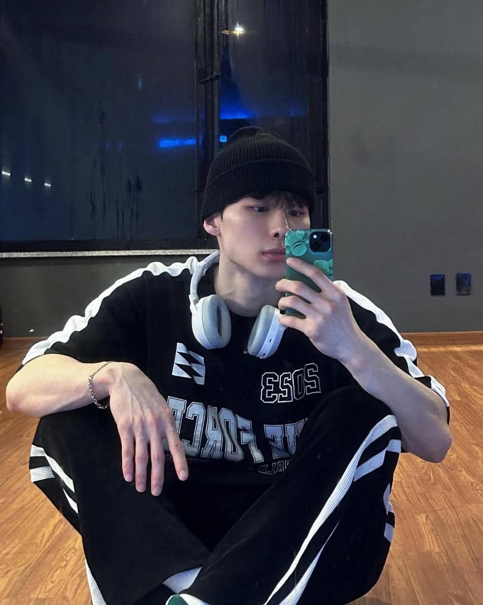Style ala Lee Seung Gyu