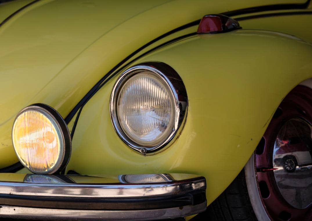 ilustrasi lampu mobil berkedip (pexels.com/Engin Akyurt)
