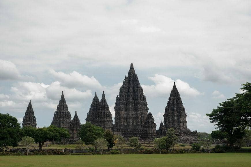 Itinerary Seharian ke Candi Prambanan Modal Rp100 Ribu Sudah sama Makan