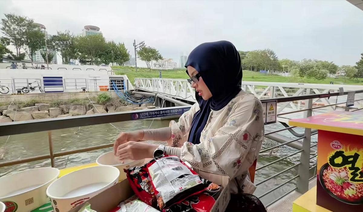 Ashanty, Aurel dan Keluarga Piknik di Han River Korea (instagram.com/ashanty_ash)