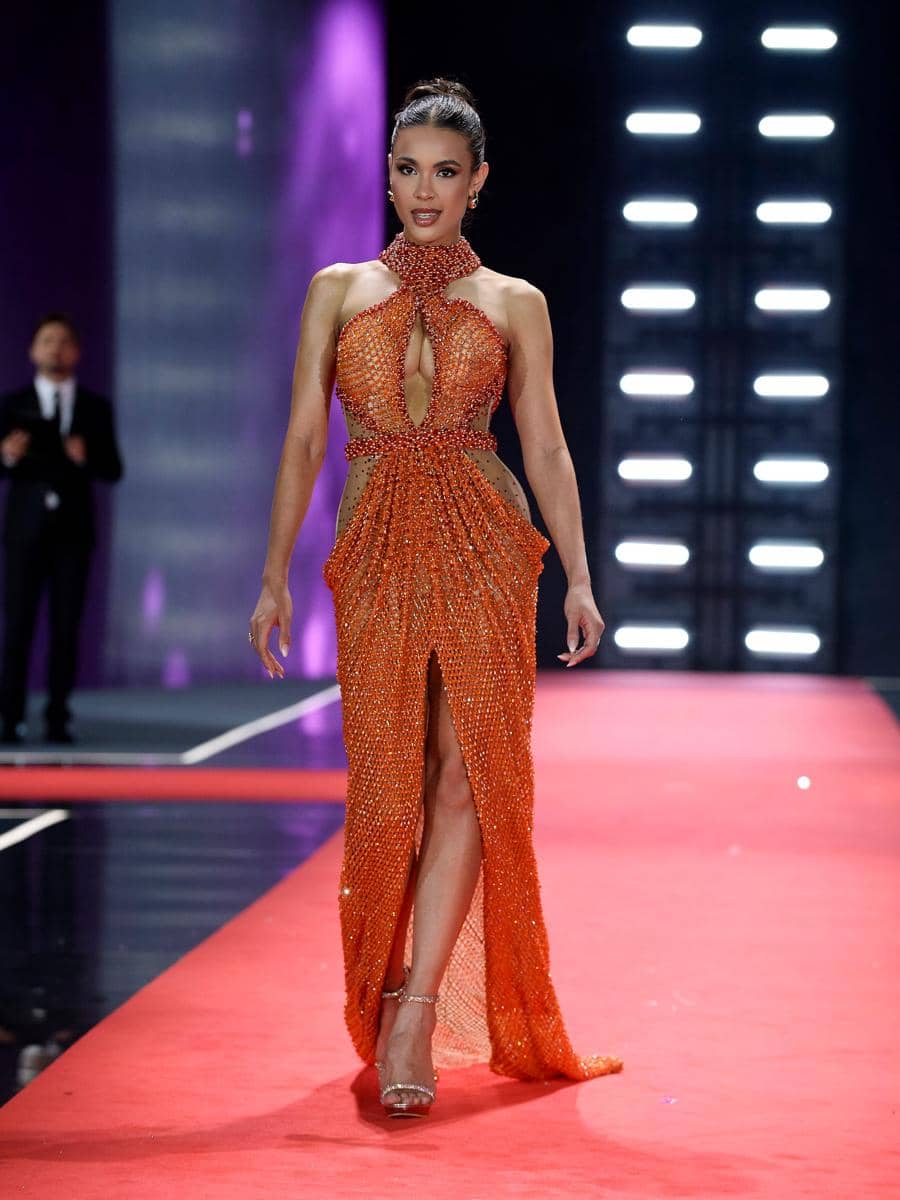 evening gown Miss Afrika Selatan di Preliminary Miss Supranational 2026