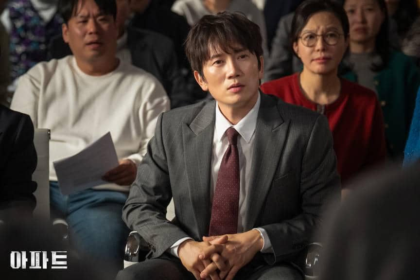 7 Rivalitas Park Hae Kang vs. Lee Chung Won di The Apartment Job