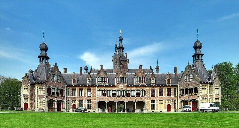 Kastil Ooidonk di Belgia
