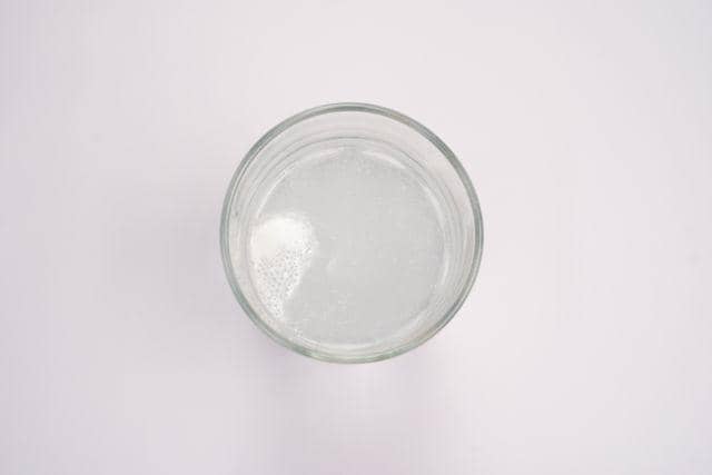 Ilustrasi campuran baking soda dan cuka 