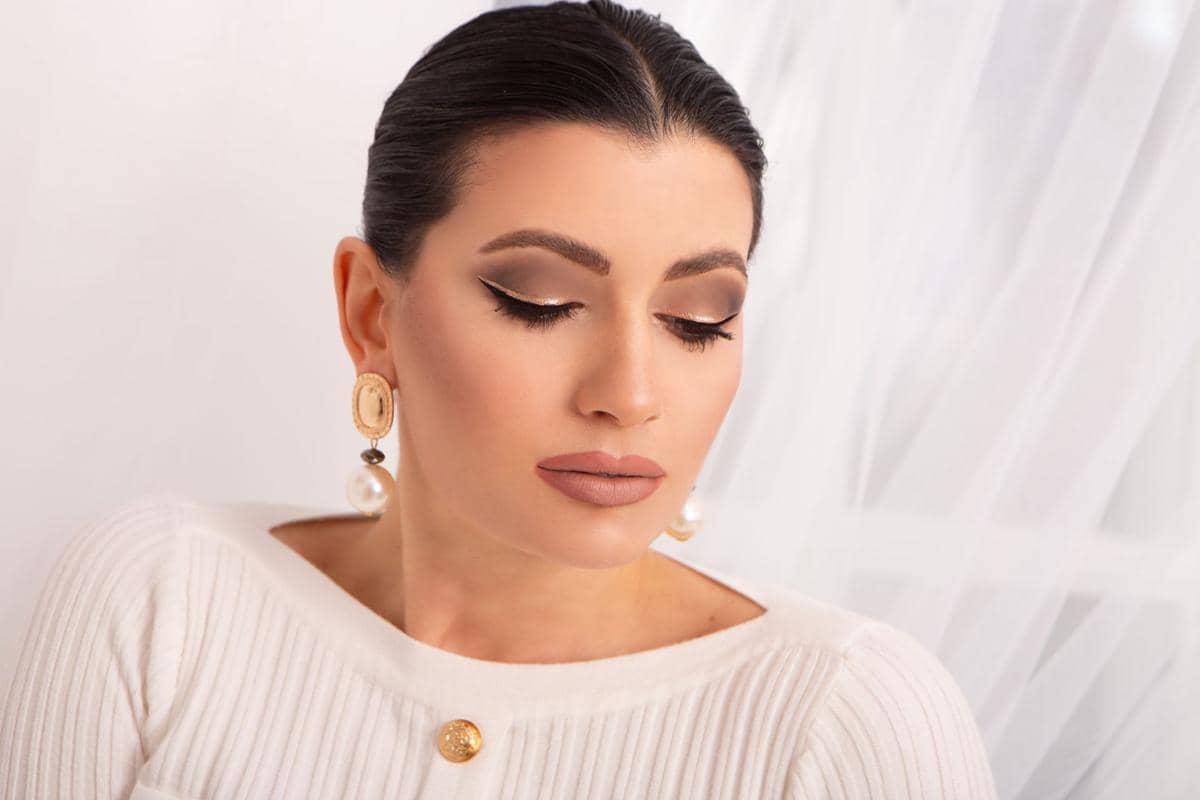 5 Cara Menyelamatkan Makeup yang Terlanjur Terlalu Matte 