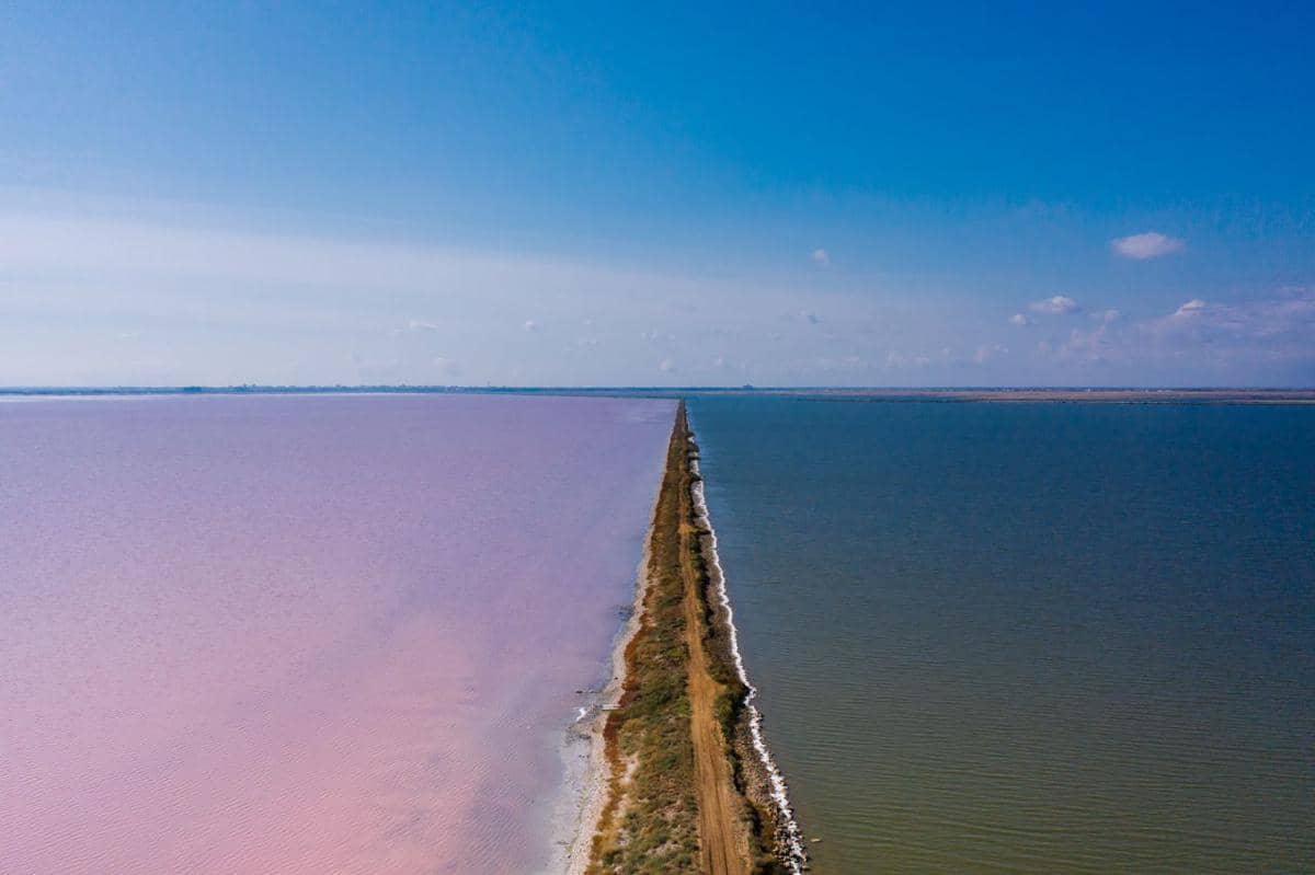 Kenapa Air Laut, Sungai, dan Danau Bisa Berbeda Warna? Ini Penyebabnya