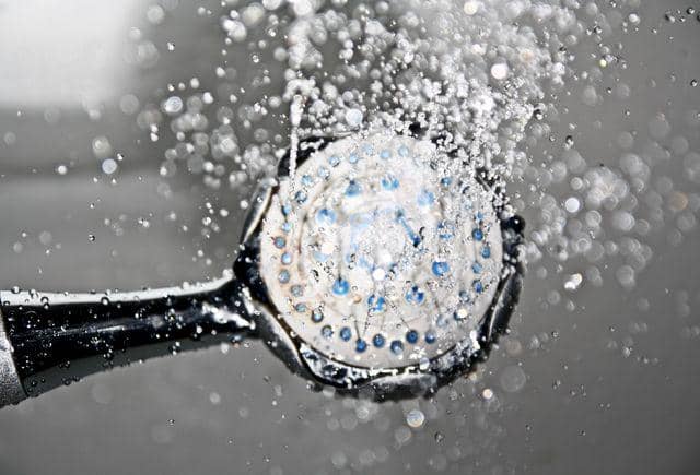 Ilustrasi kepala shower 