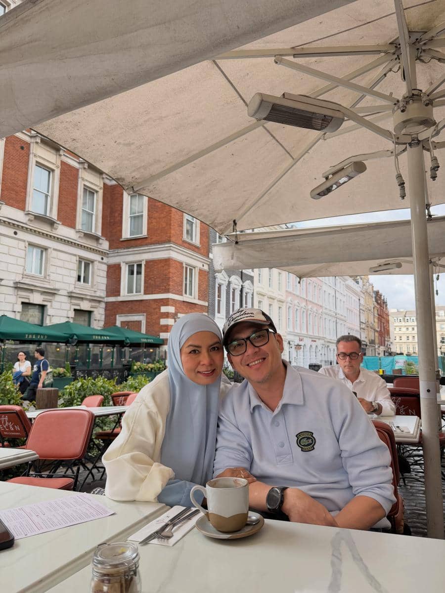 Akhmad Fadli menikmati liburan dengan keluarga di London
