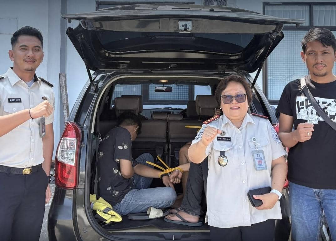 Pengunjung Lapas Perempuan Kelas IIB Padang diamankan Polisi (Foto: Dok Lapas Perempuan Padang)