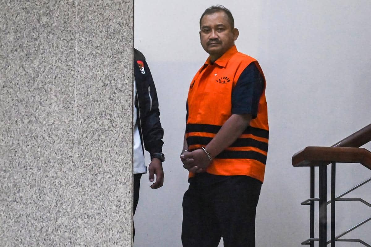 KPK: Bupati Pemalang Anom Widiyantoro Peras Bawahan-Swasta Rp1,98 M