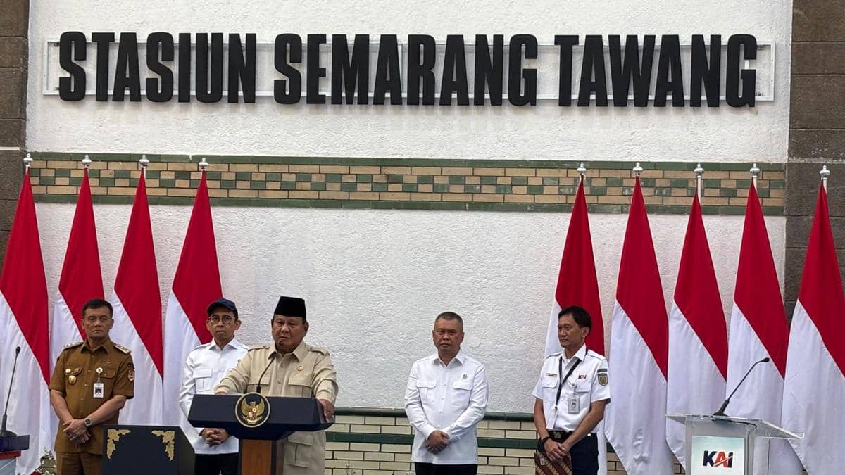 Kunjungi Tawang, Prabowo: Jangan Sepelekan Revitalisasi Stasiun