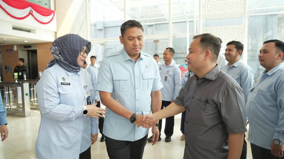 Kepala Badan Gizi Nasional (BGN) Sudaryono meresmikan Pusat Pelayanan Terpadu dan Media Center BGN. 