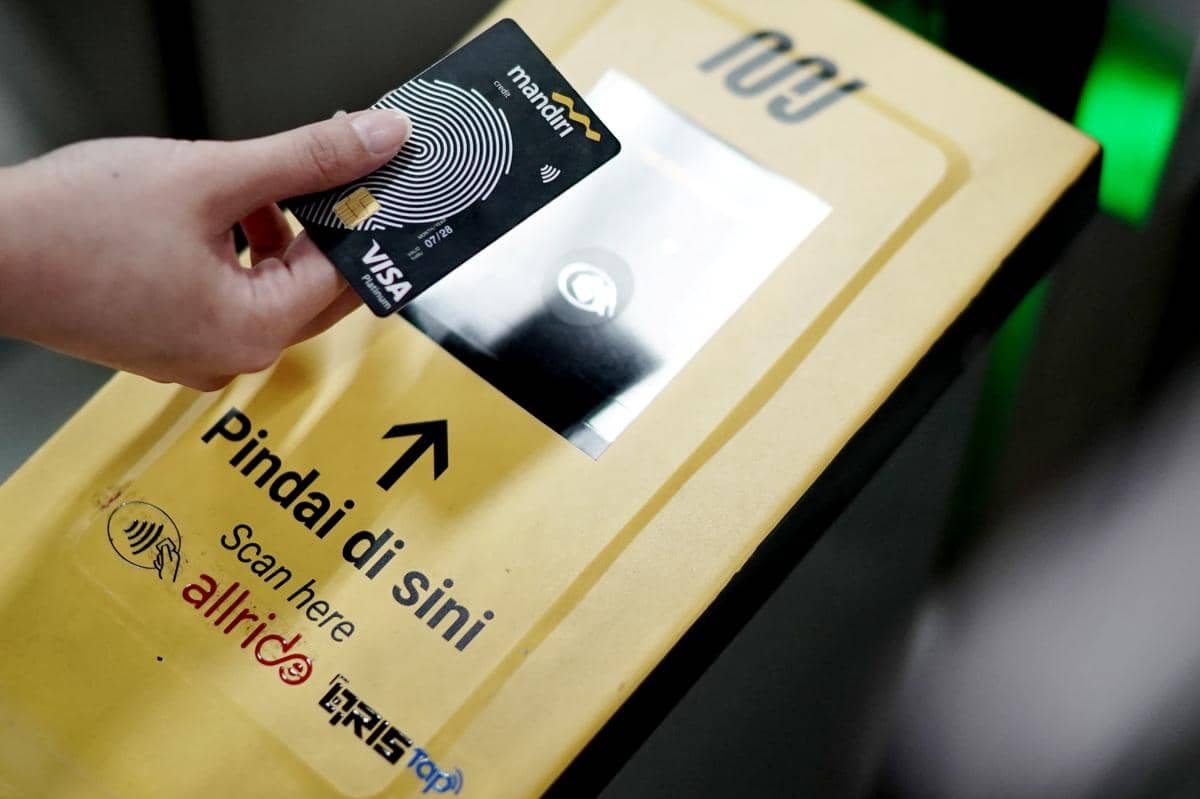 Gandeng Bank Mandiri, MRT Jakarta Terapkan Pembayaran Kartu Kredit Contactless Berstandar EMV