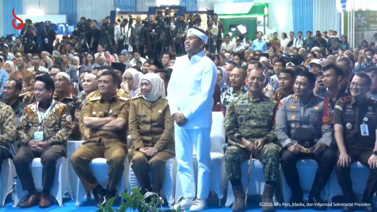 Momen Prabowo Komentari Warna Sepatu KDM