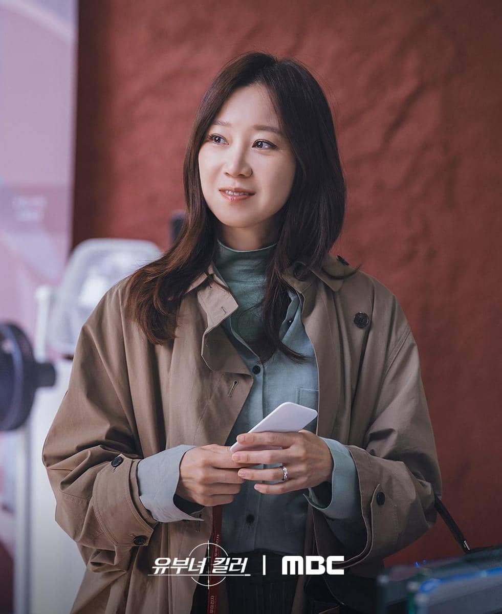Still Cut karakter Gong Hyo Jin di A Bona Fide Killer