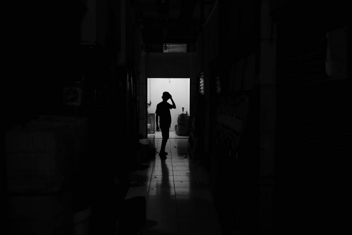 [PUISI] Seruan Luka dari Ruang Suram