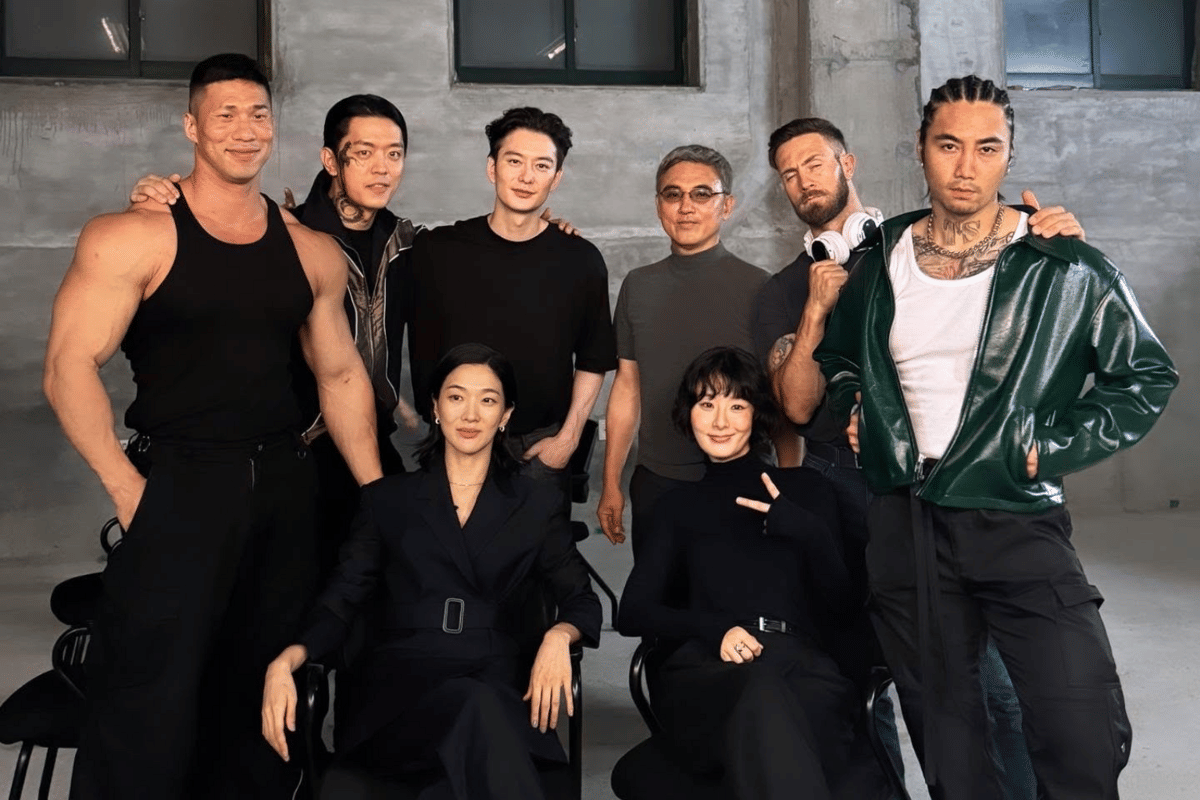 Jung Yun Ha bersama anggota tim Babylon dalam unggahan yang dibagikan melalui akun Instagram Kateyhjung.
