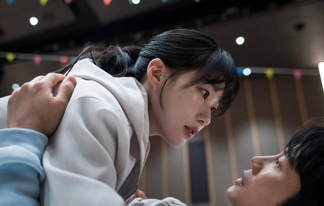 5 Alasan Ha Ri Nyaman dengan Hae Kang di The Apartment Job