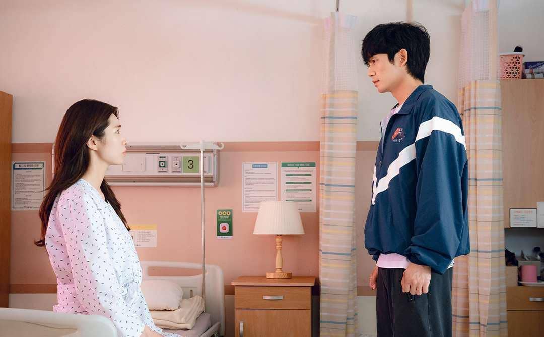 Potongan adegan dari drama Korea Our Sticky Love dalam unggahan resmi akun Instagram Netflix Korea di media sosial.