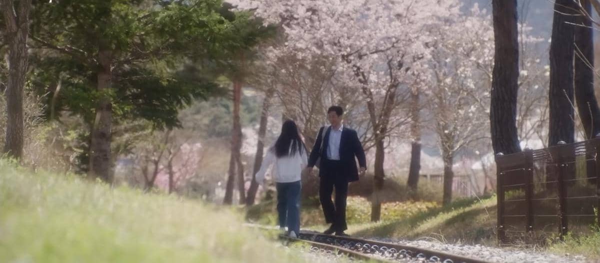 Cuplikan adegan drama Agent Kim Reactivated yang didokumentasikan oleh SBS dalam materi promosi serial tersebut.